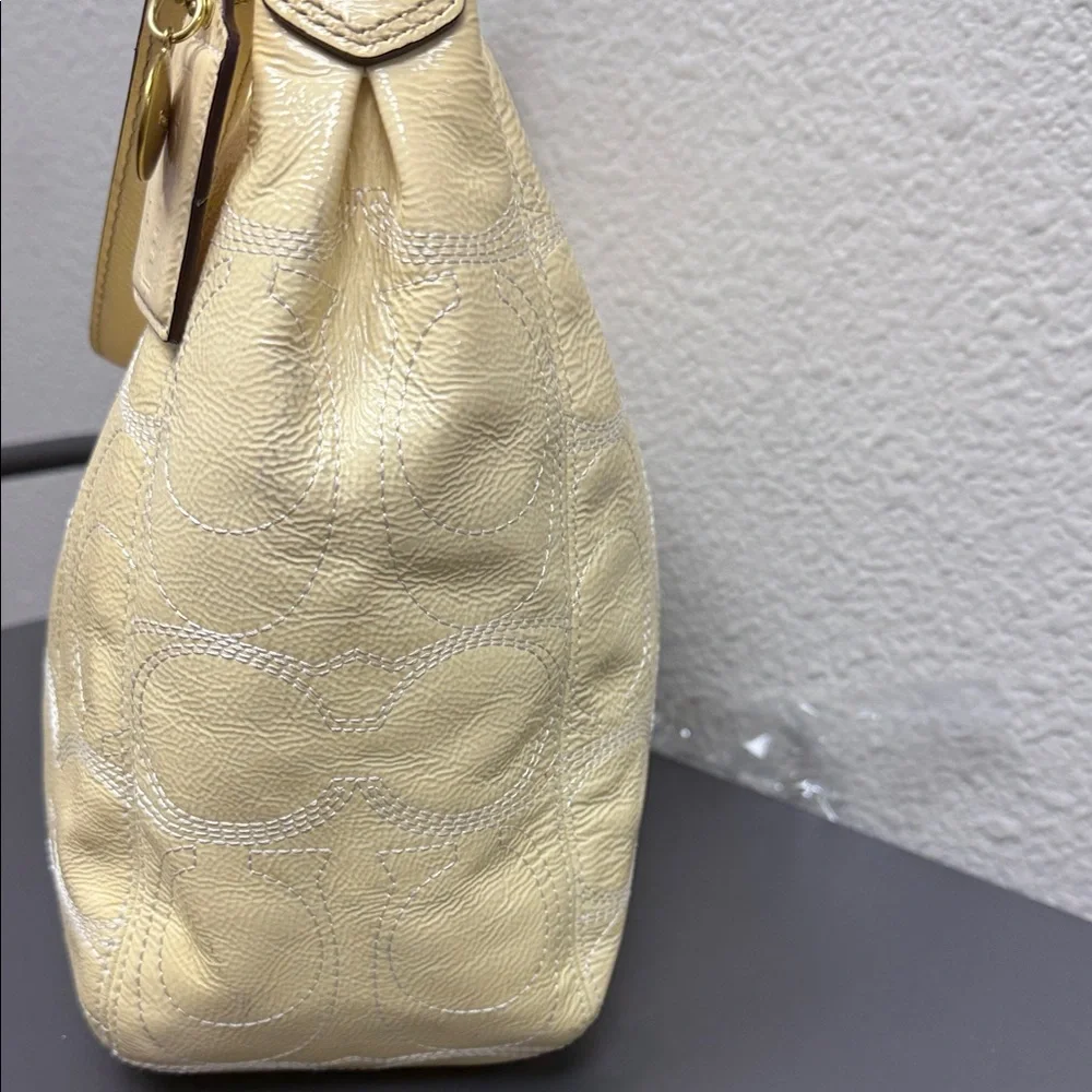 Coach chic shoulder